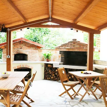 Il Giardino Di Casa Vacanze T6 Apartment *